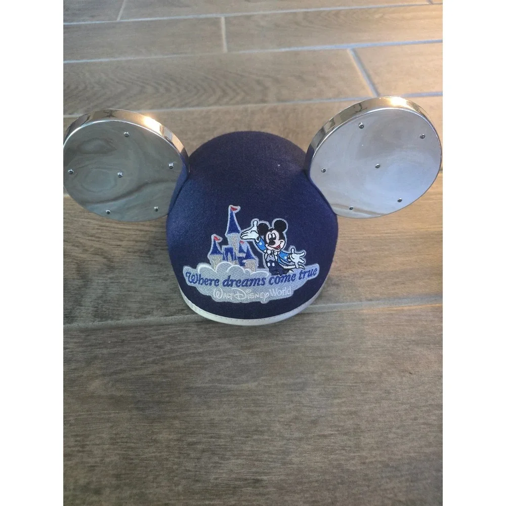 Disney pair delightful